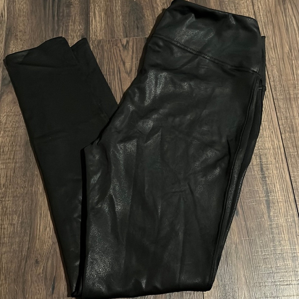 Seven7 Faux Leather High Rise Sculpting Leggings - Picture 3 of 6